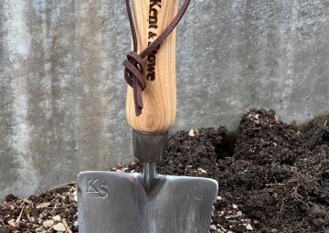 Capability Brown Trowel