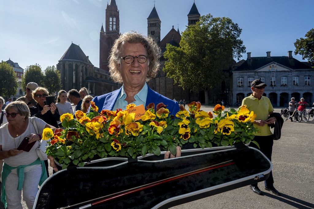 Andre Rieu's Birthday Present